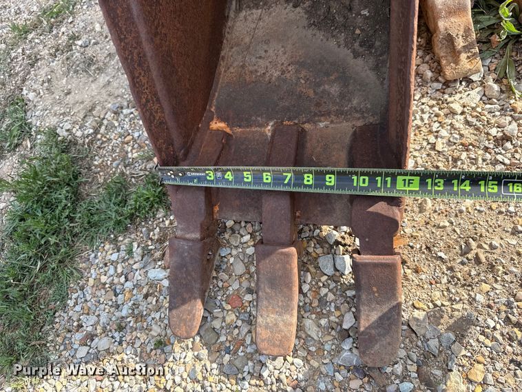image for item FH6540 (3) backhoe buckets