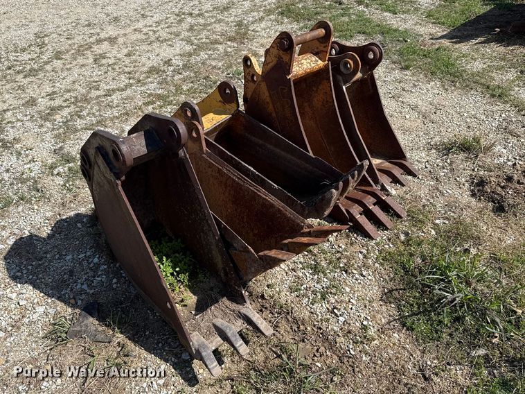 image for item FH6541 (5) backhoe buckets