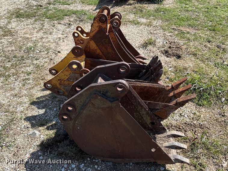 image for item FH6541 (5) backhoe buckets
