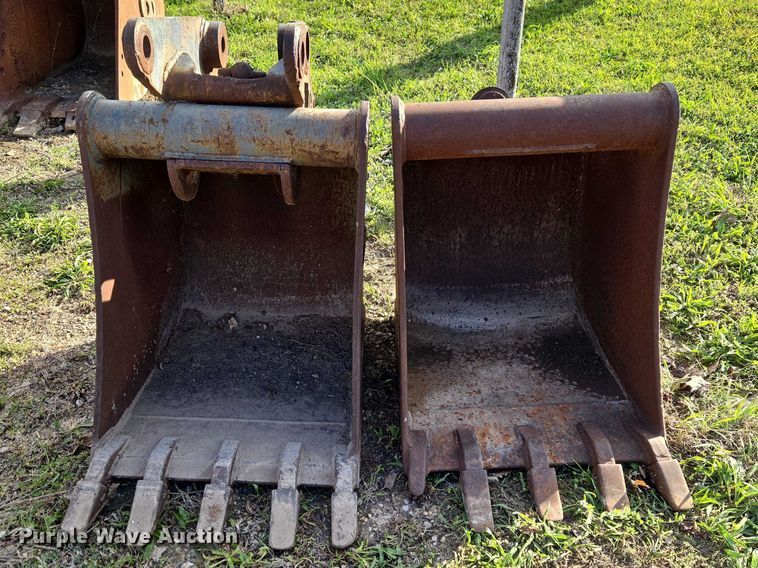 image for item FH6543 Backhoe attachments
