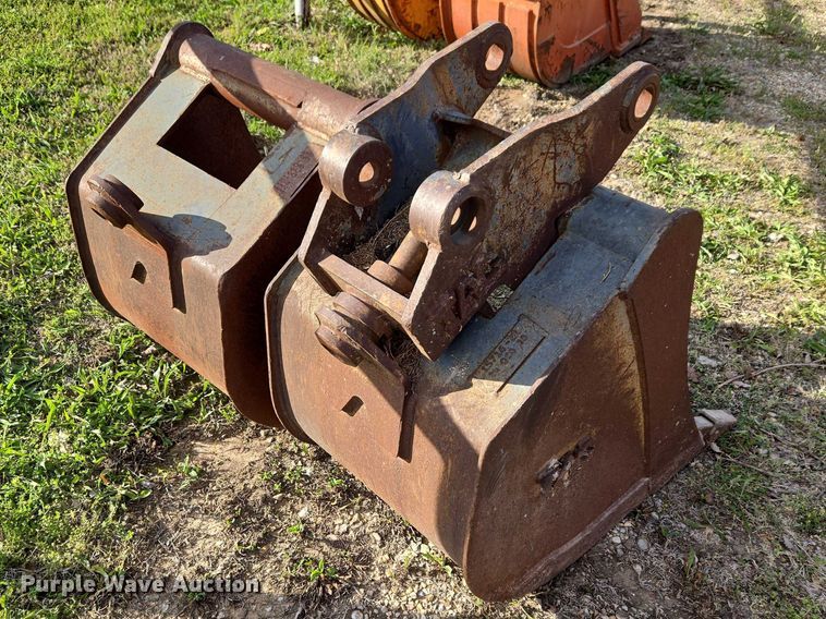 image for item FH6543 Backhoe attachments