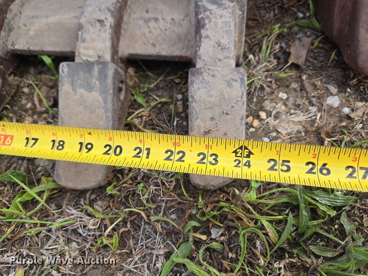 image for item FH6543 Backhoe attachments