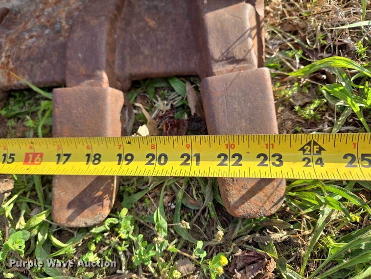 image for item FH6543 Backhoe attachments