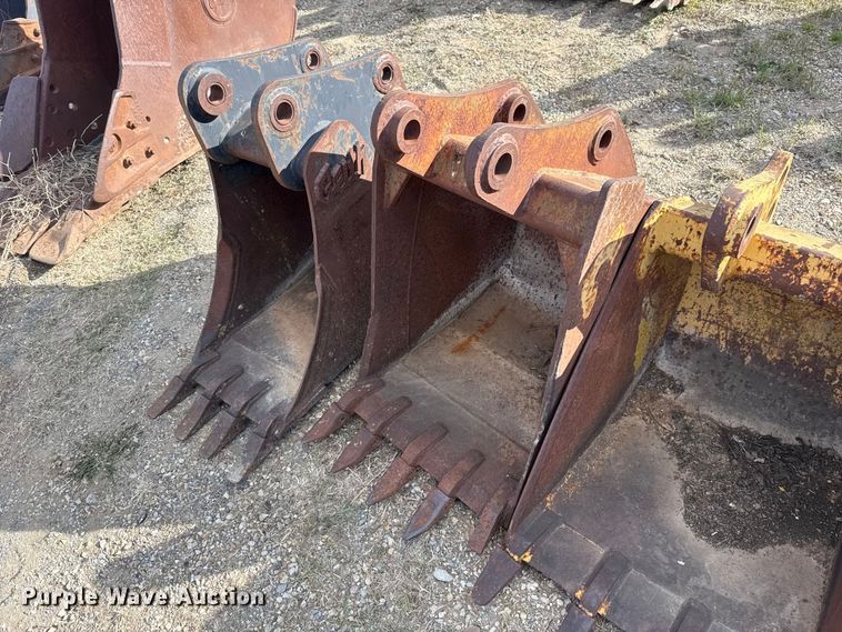 image for item FH6548 (5) excavator buckets