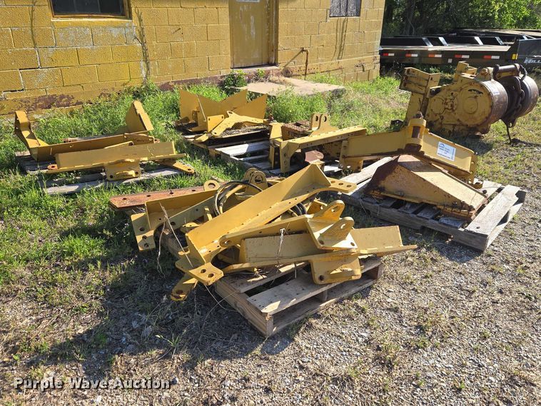image for item FH6580 Approximately 15 drawbars