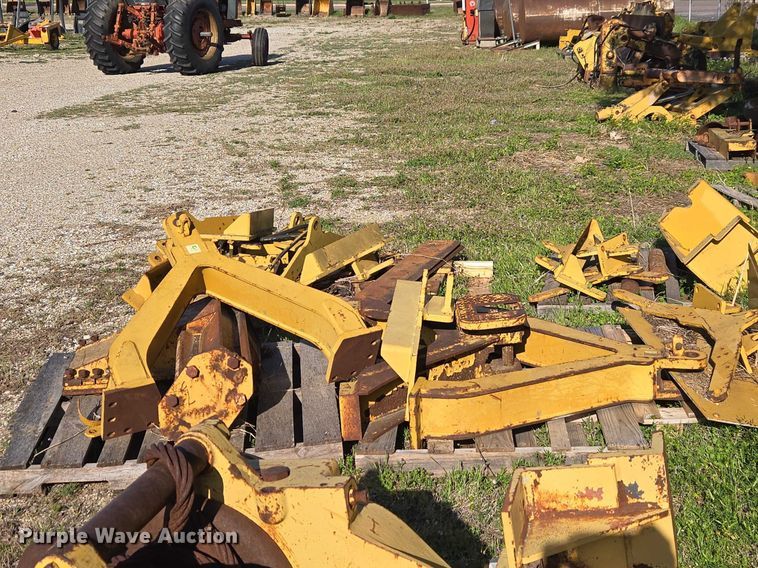 image for item FH6580 Approximately 15 drawbars