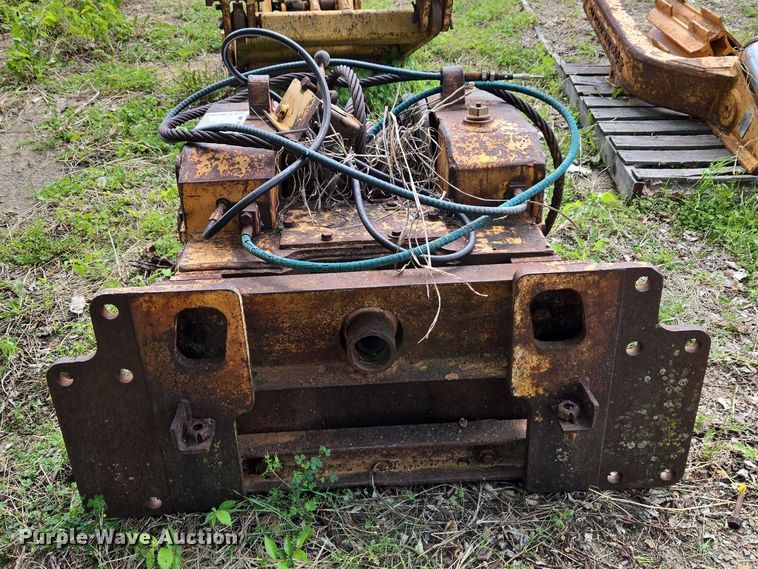 image for item FH6582 Hyster winch