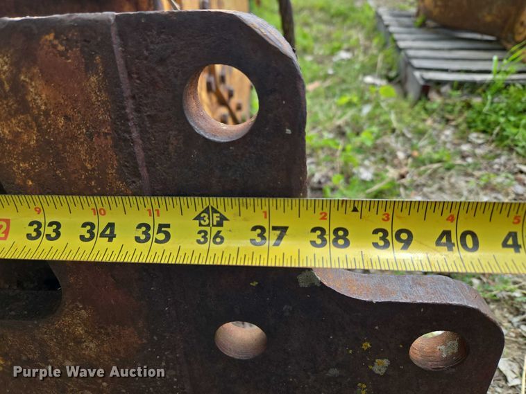 image for item FH6582 Hyster winch