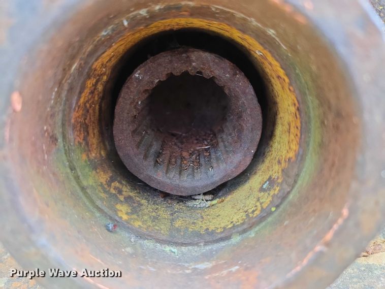 image for item FH6582 Hyster winch