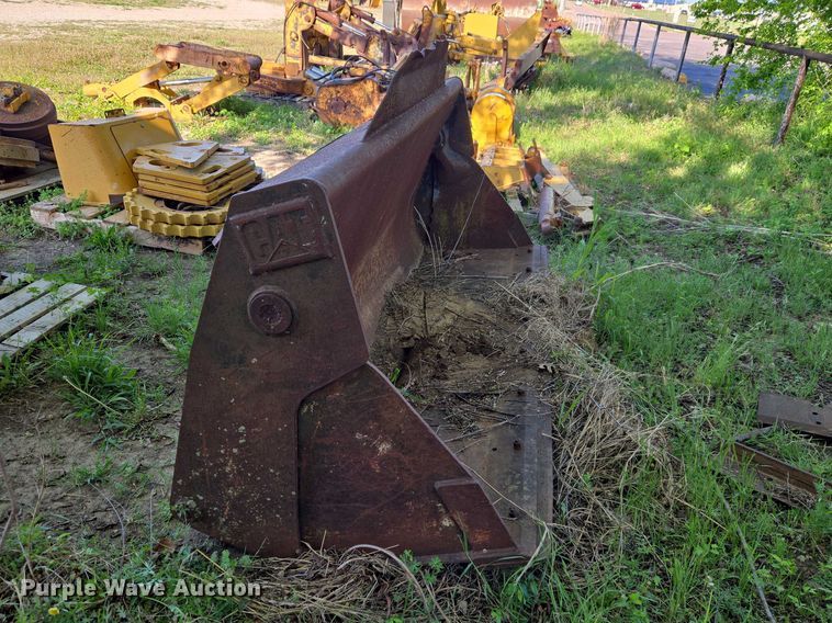 image for item FH6584 Caterpillar wheel loader 4-in-1 bucket