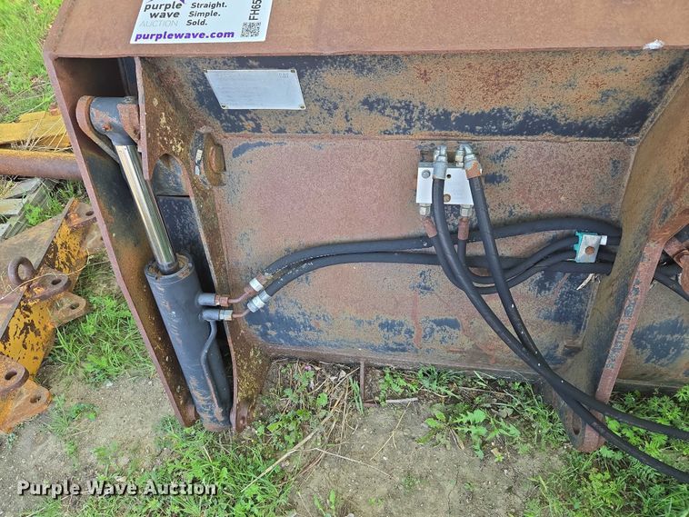 image for item FH6584 Caterpillar wheel loader 4-in-1 bucket