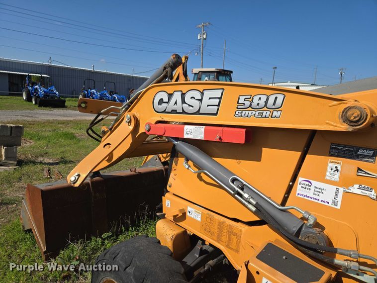 image for item FH6593 2016 Case 580 Super N backhoe