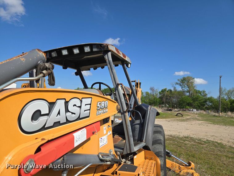 image for item FH6593 2016 Case 580 Super N backhoe