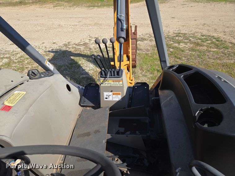image for item FH6593 2016 Case 580 Super N backhoe