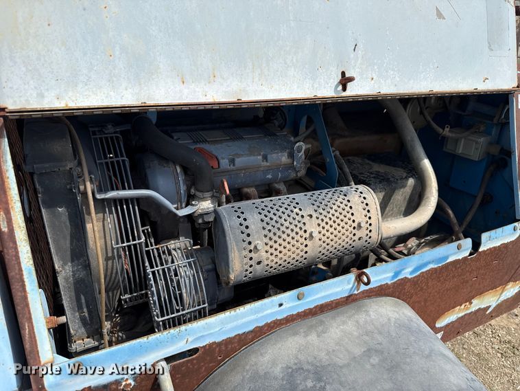 image for item FH6594 2004 Genie TML-4000N light plant