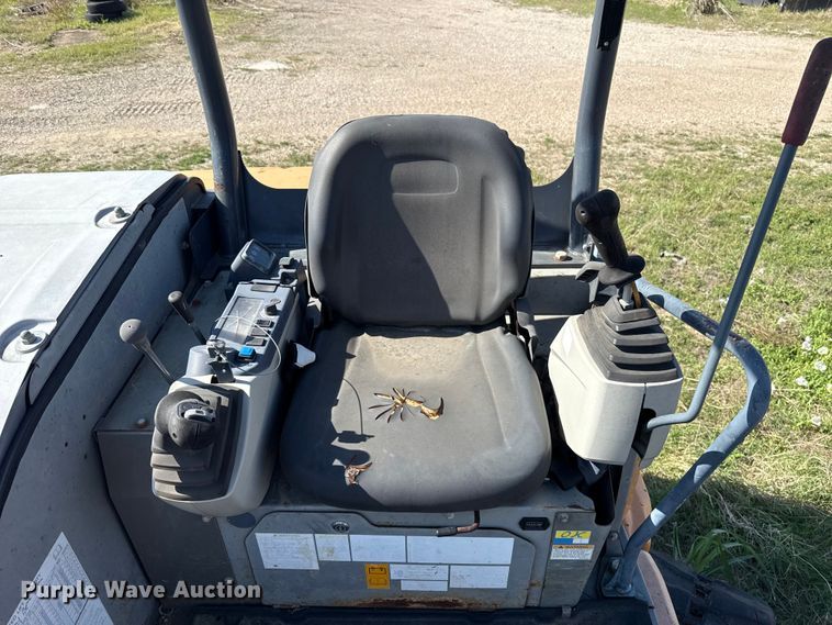 image for item FH6597 2015 Case CX55B mini excavator