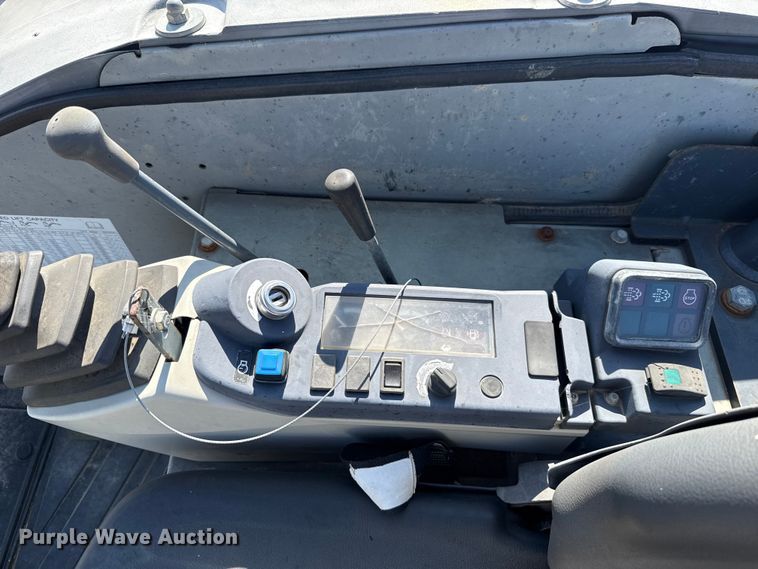 image for item FH6597 2015 Case CX55B mini excavator