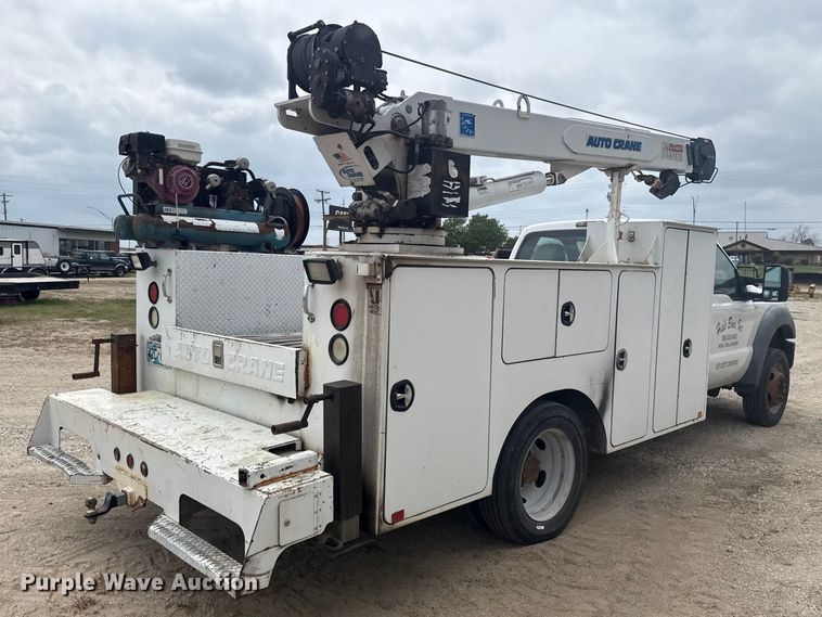 image for item FH6598 2011 Ford F550 Super Duty utility / service truck