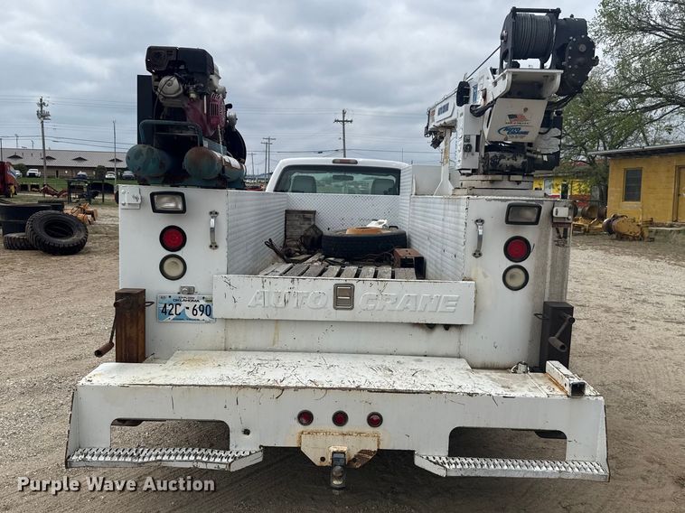 image for item FH6598 2011 Ford F550 Super Duty utility / service truck