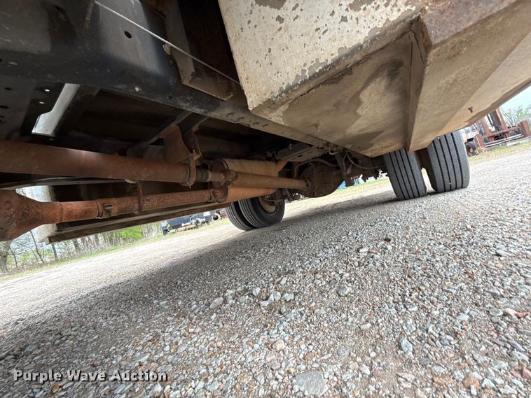 image for item FH6598 2011 Ford F550 Super Duty utility / service truck