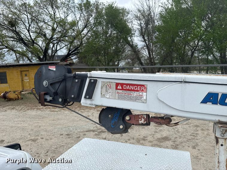 image for item FH6598 2011 Ford F550 Super Duty utility / service truck