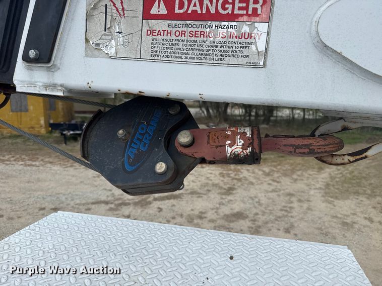 image for item FH6598 2011 Ford F550 Super Duty utility / service truck