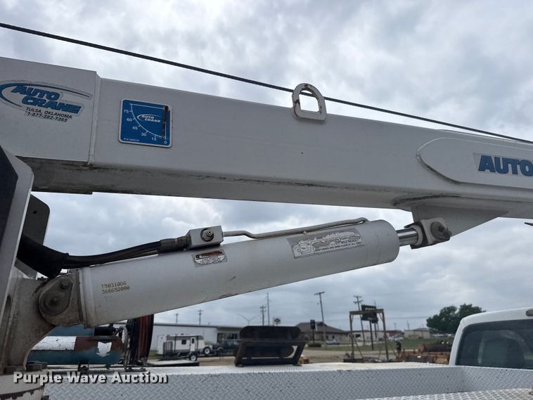 image for item FH6598 2011 Ford F550 Super Duty utility / service truck