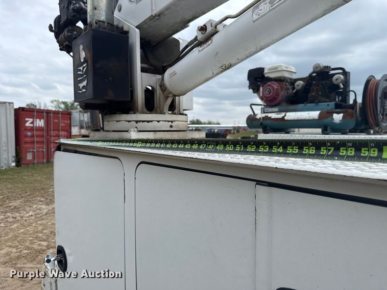 image for item FH6598 2011 Ford F550 Super Duty utility / service truck