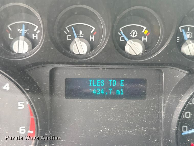 image for item FH6598 2011 Ford F550 Super Duty utility / service truck