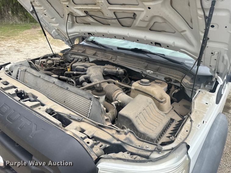 image for item FH6598 2011 Ford F550 Super Duty utility / service truck