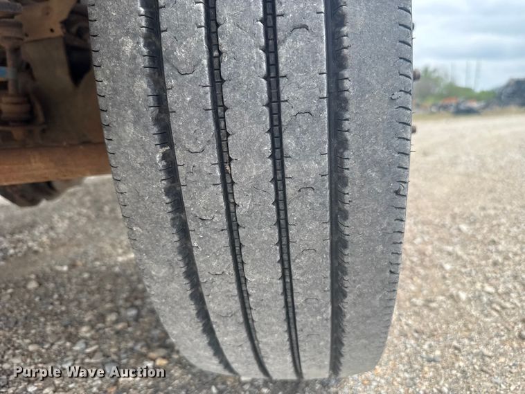 image for item FH6598 2011 Ford F550 Super Duty utility / service truck