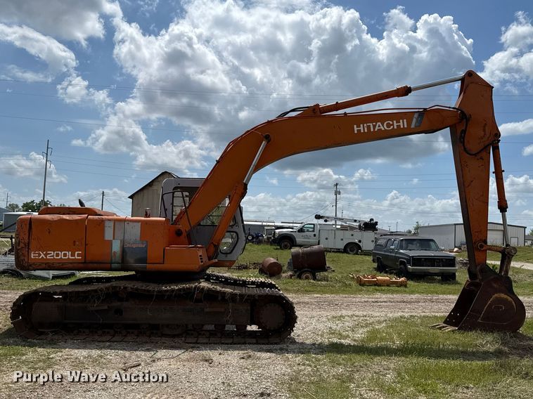 image for item FH6599 1993 Hitachi EX200LC-2 excavator