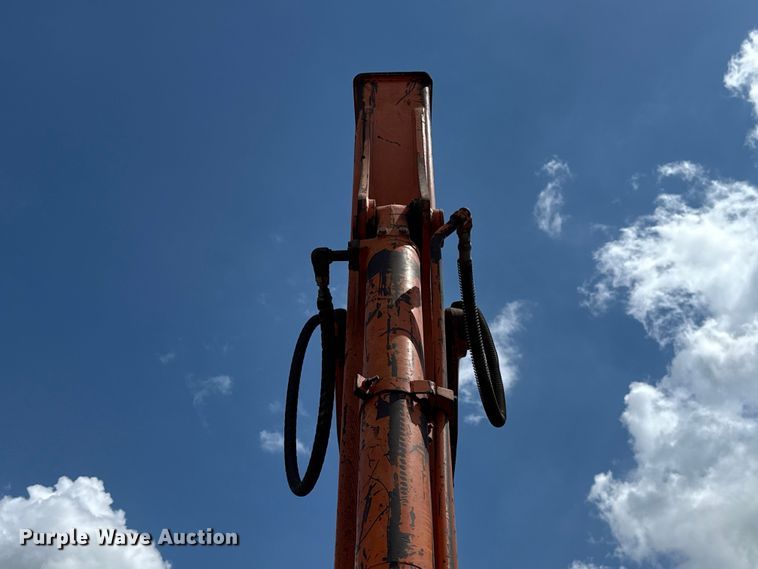 image for item FH6599 1993 Hitachi EX200LC-2 excavator