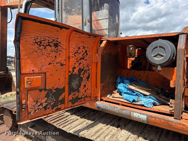 image for item FH6599 1993 Hitachi EX200LC-2 excavator