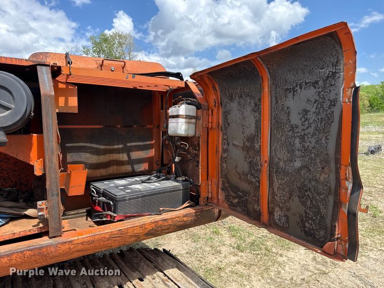 image for item FH6599 1993 Hitachi EX200LC-2 excavator