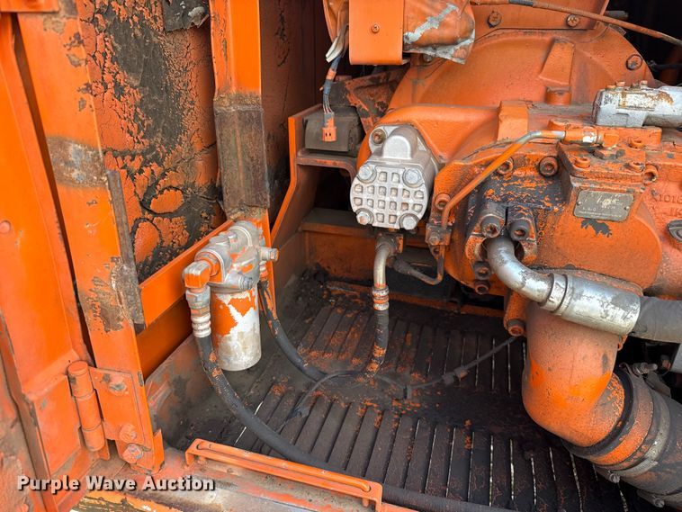 image for item FH6599 1993 Hitachi EX200LC-2 excavator
