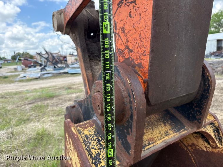 image for item FH6599 1993 Hitachi EX200LC-2 excavator