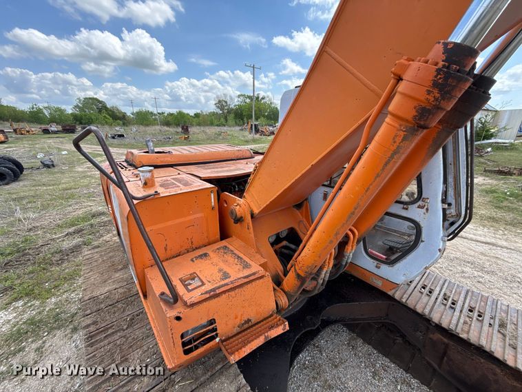 image for item FH6599 1993 Hitachi EX200LC-2 excavator
