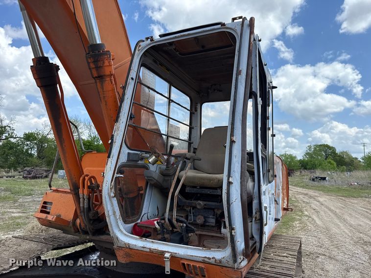 image for item FH6599 1993 Hitachi EX200LC-2 excavator
