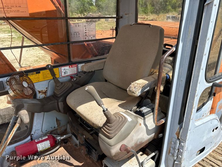 image for item FH6599 1993 Hitachi EX200LC-2 excavator