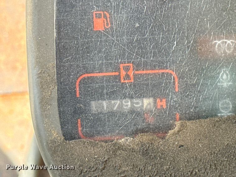 image for item FH6599 1993 Hitachi EX200LC-2 excavator