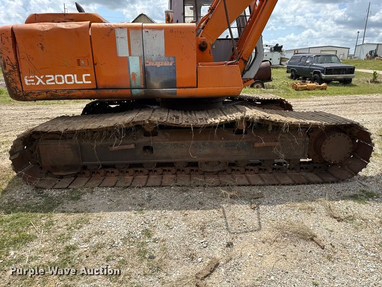 image for item FH6599 1993 Hitachi EX200LC-2 excavator