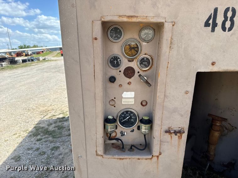 image for item FH6605 LeRoi 1600 air compressor