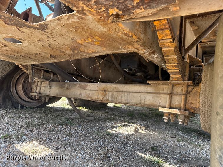 image for item FH6605 LeRoi 1600 air compressor