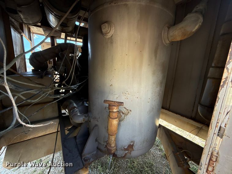 image for item FH6605 LeRoi 1600 air compressor