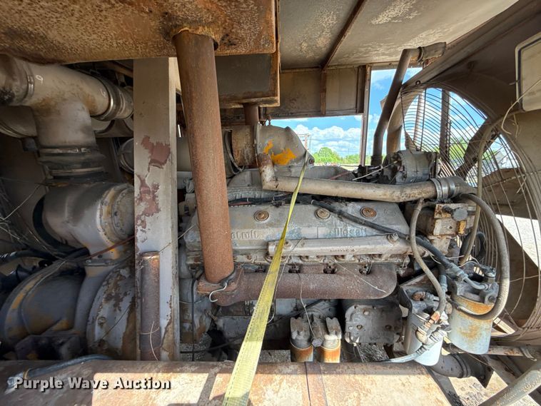 image for item FH6605 LeRoi 1600 air compressor