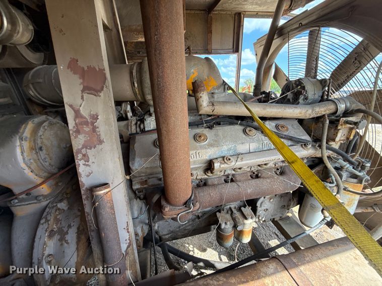 image for item FH6605 LeRoi 1600 air compressor