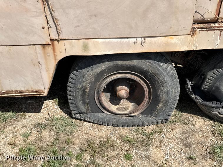 image for item FH6605 LeRoi 1600 air compressor