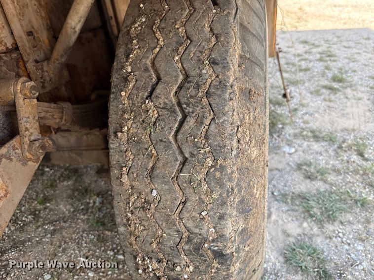 image for item FH6605 LeRoi 1600 air compressor