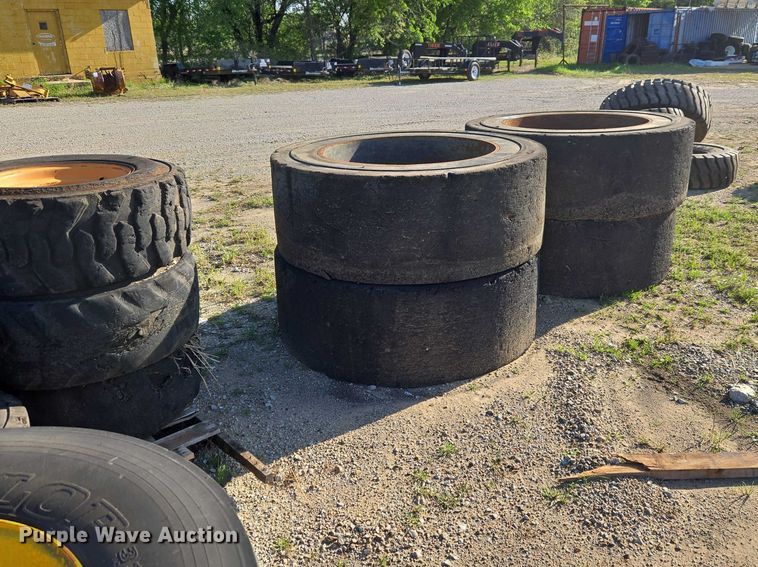 image for item FH6607 GPX Brawler tires and wheels